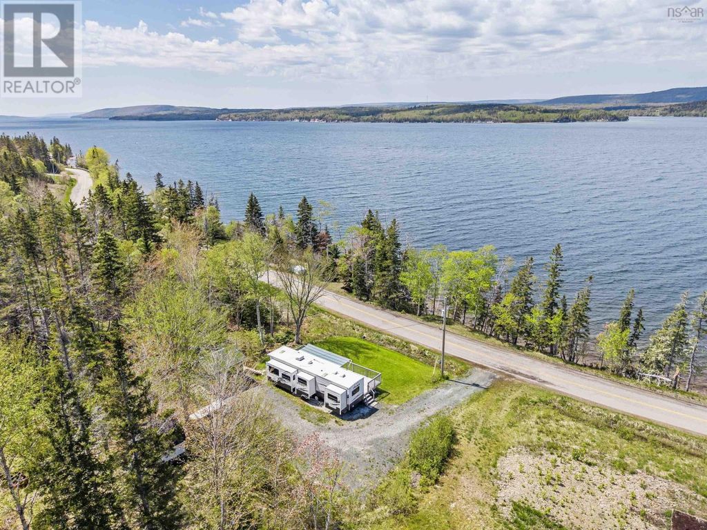 9286 Kempt Head Road, Ross Ferry