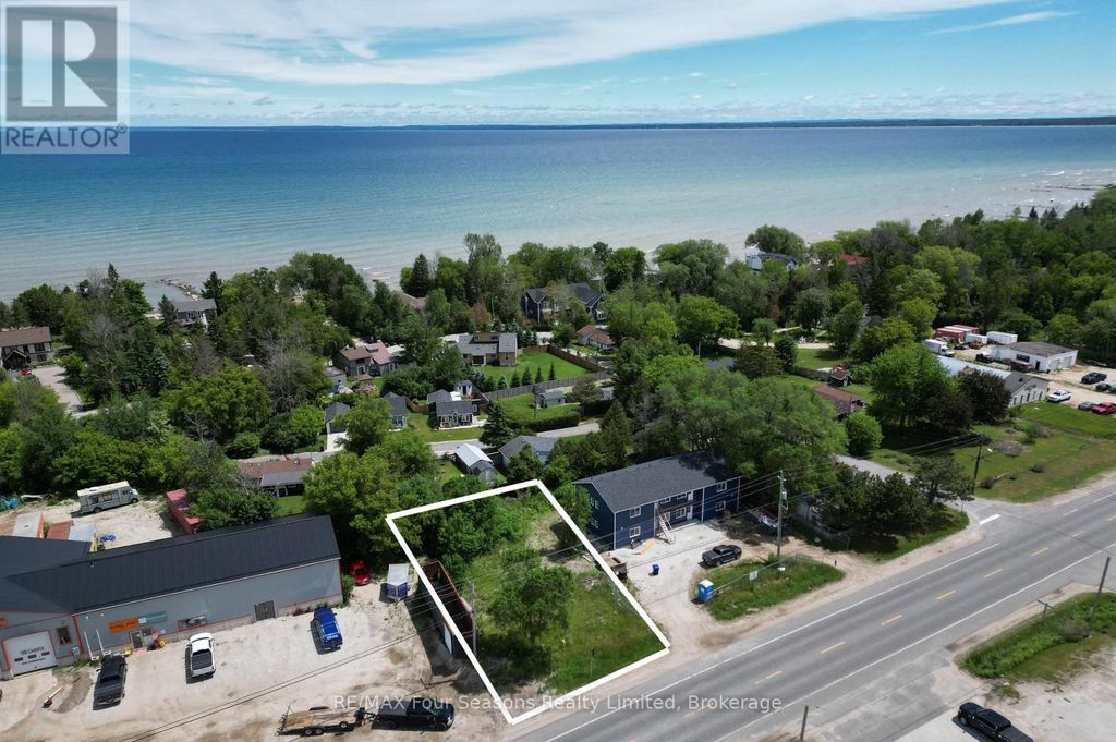 9596 Beachwood Road, Collingwood