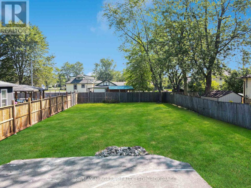 V/l Daytona Drive, Fort Erie (crescent Park)