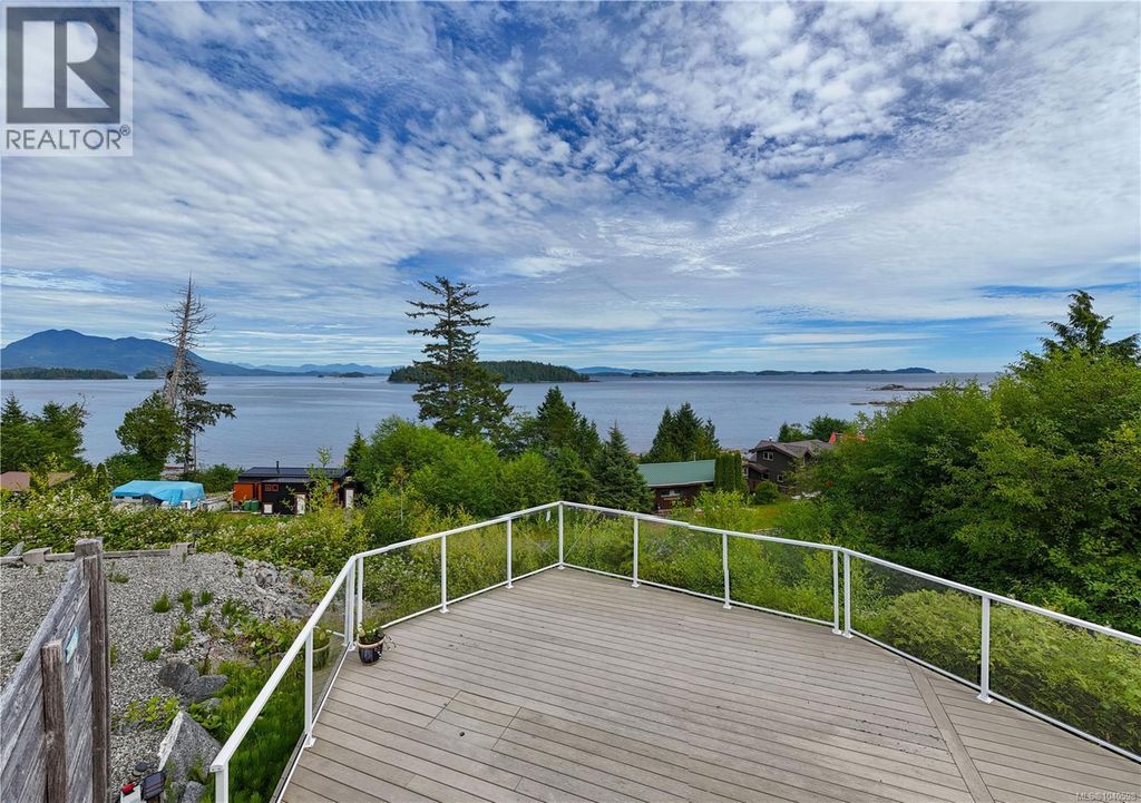 1073 Fifth Ave, Ucluelet