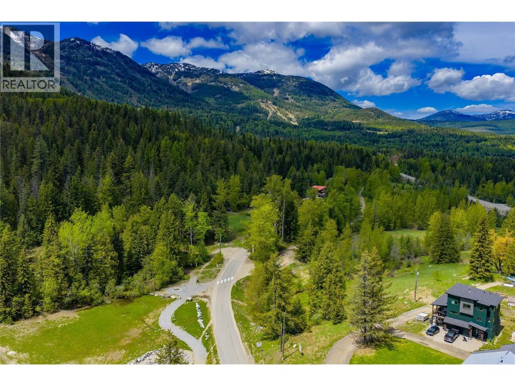 201 Joliffe Way, Rossland