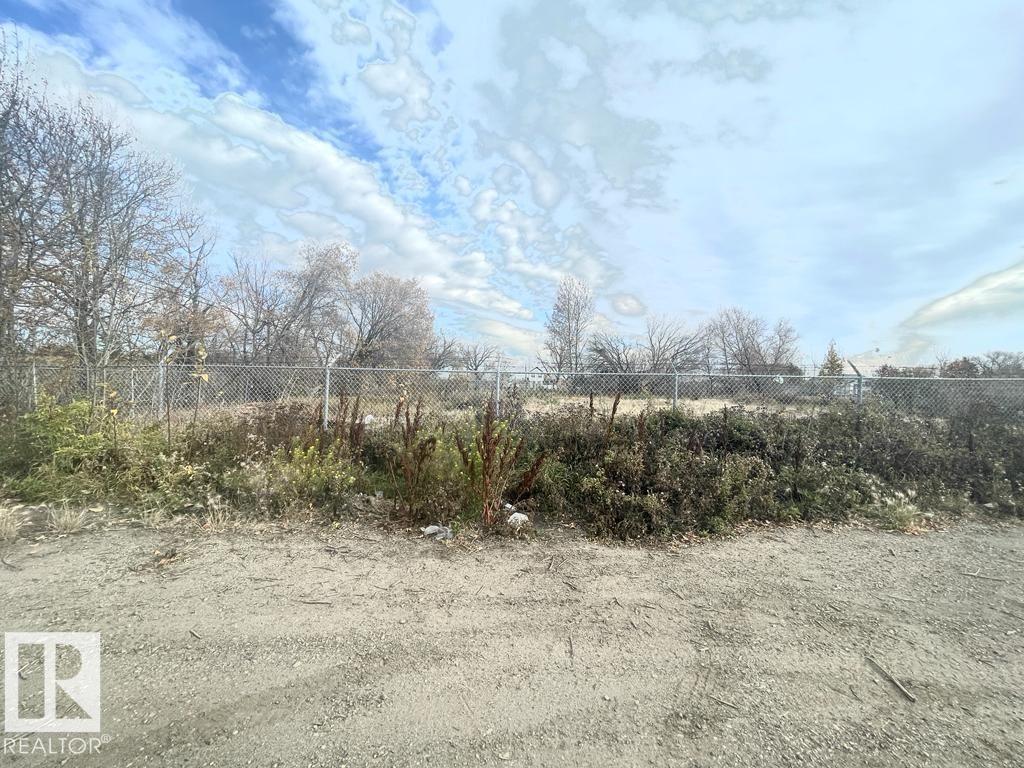 12433 49 St Nw, Edmonton