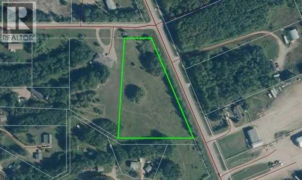 101, 67080 Mission Rd, Lac La Biche