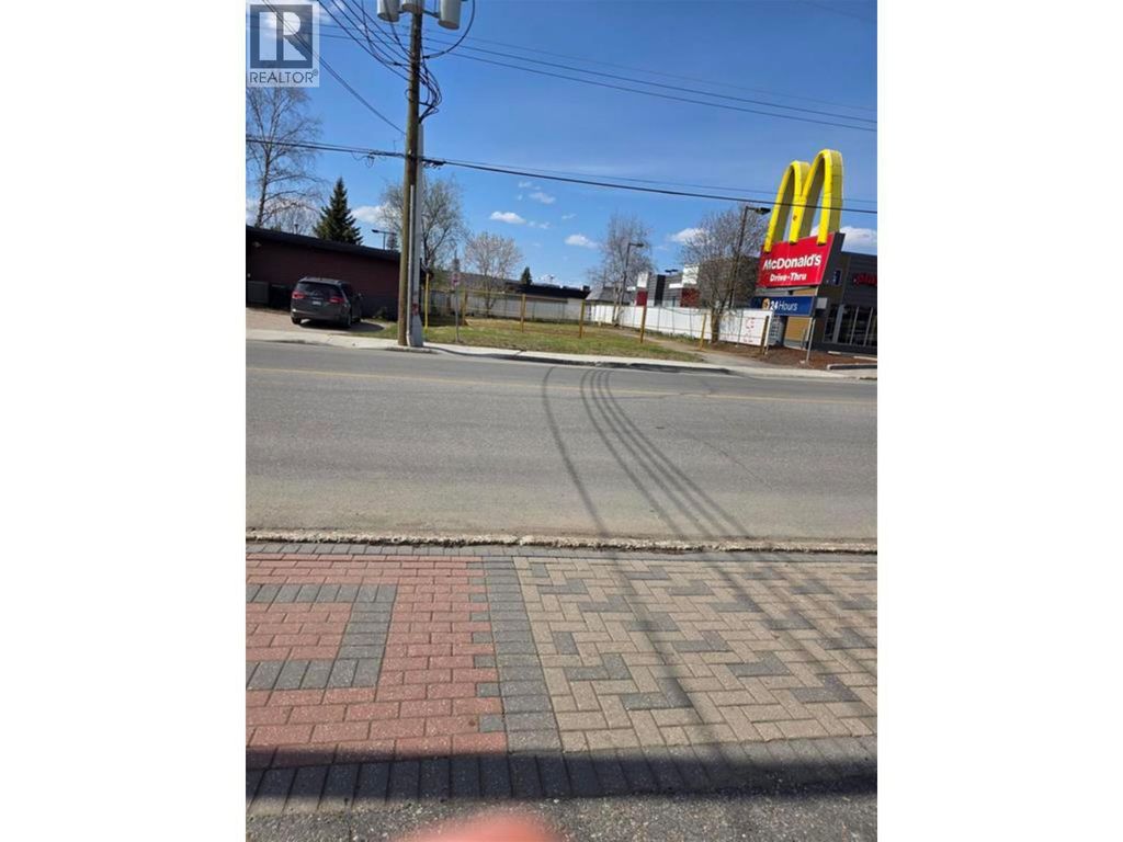 2017 Victoria Street, Prince George