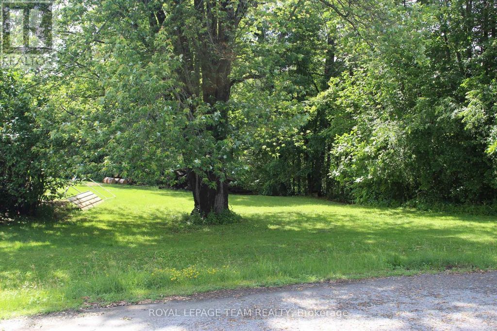129 Ward Court, Ottawa