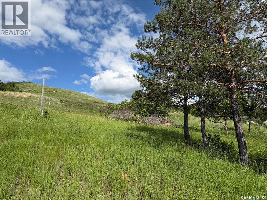 515 Rusnak Way, Katepwa Beach