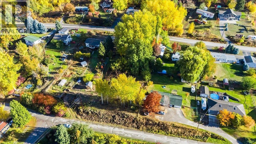 2073 Raspberry Road, Robson