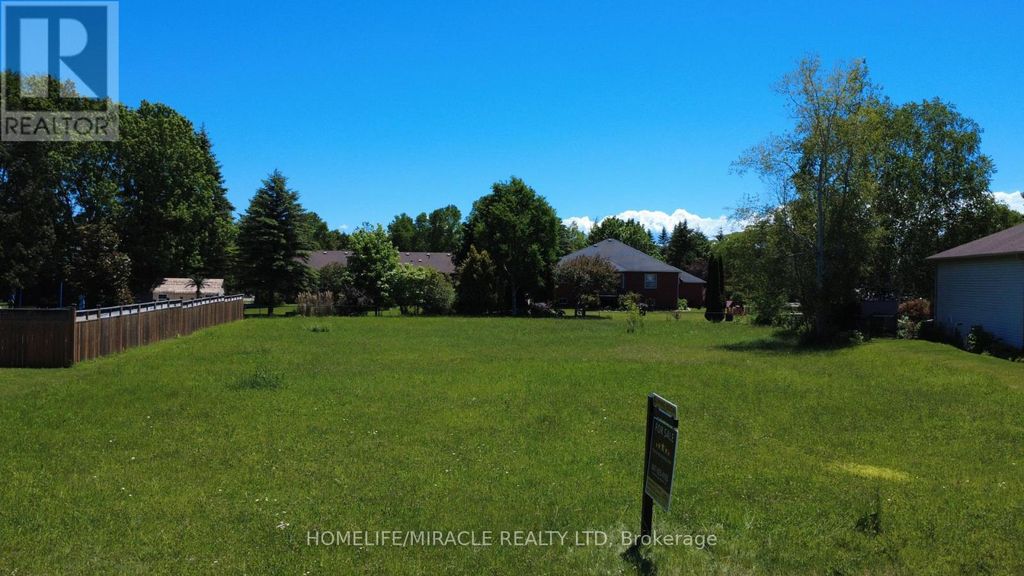 31 Fairway Crescent, Wasaga Beach