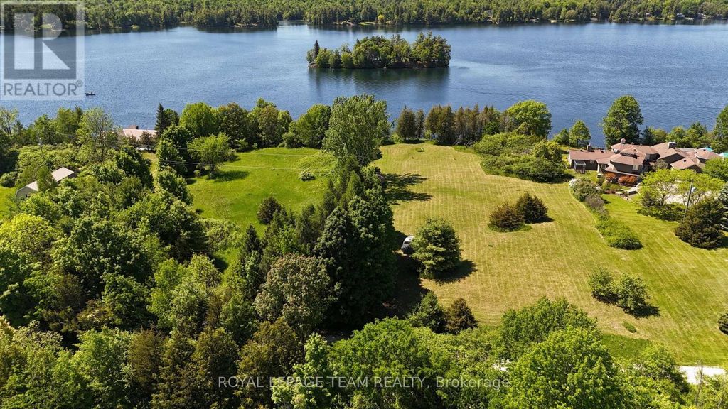 000 Dragonfly Lane, Rideau Lakes