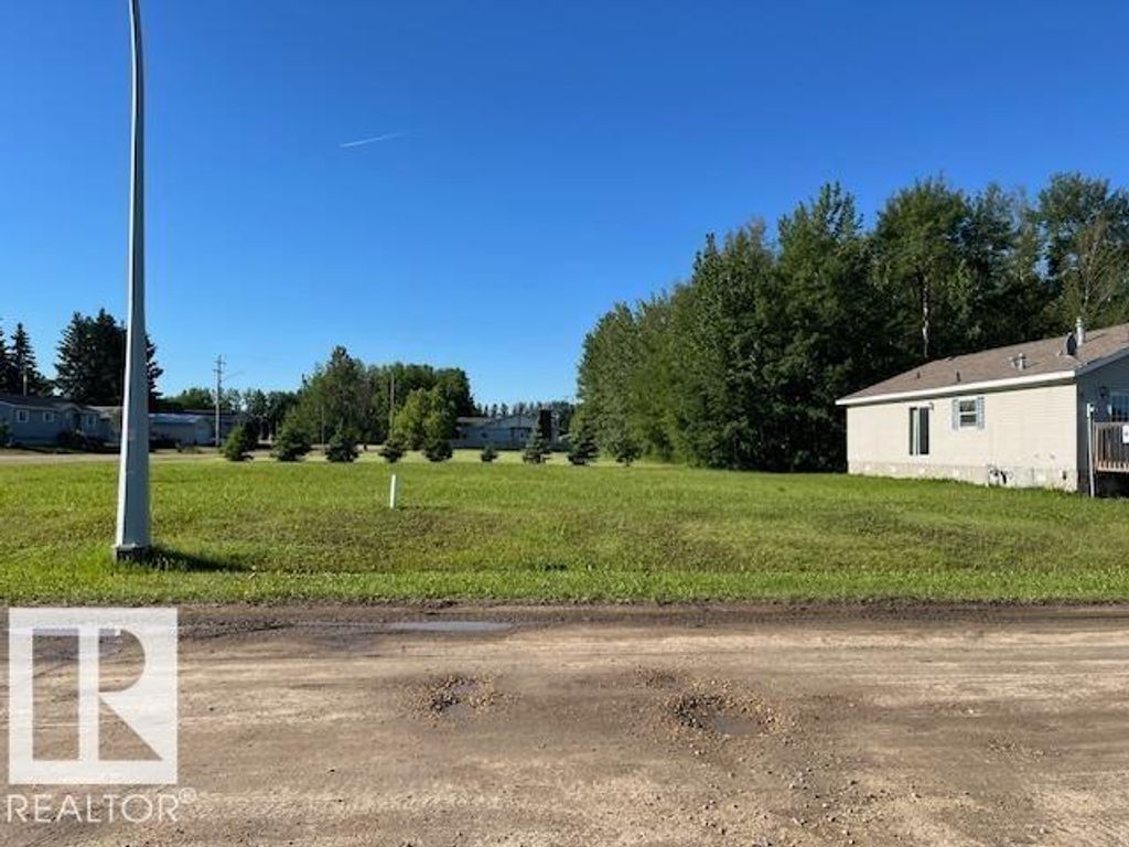 2 Woodbend Cr, Warburg