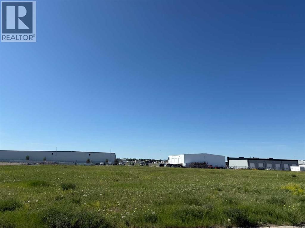 921 11 Avenue, Coaldale