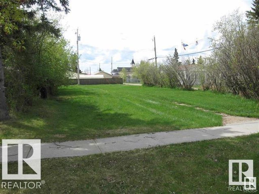 4927 50 Ave, Chipman