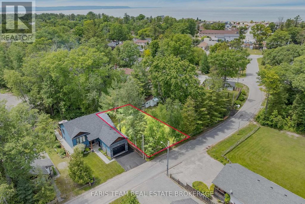 40 Nancy Street, Wasaga Beach