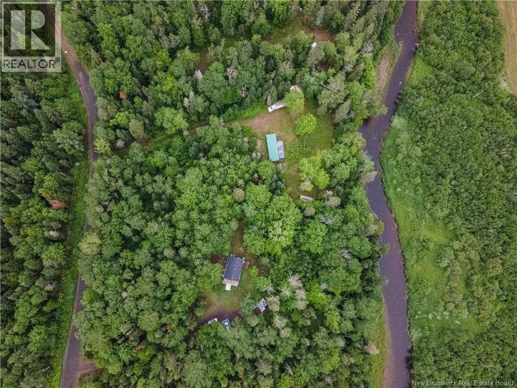 84 Back Road, Summerfield