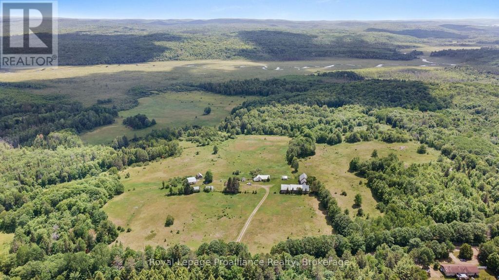 725 Peplinski Homestead Road, Madawaska Valley