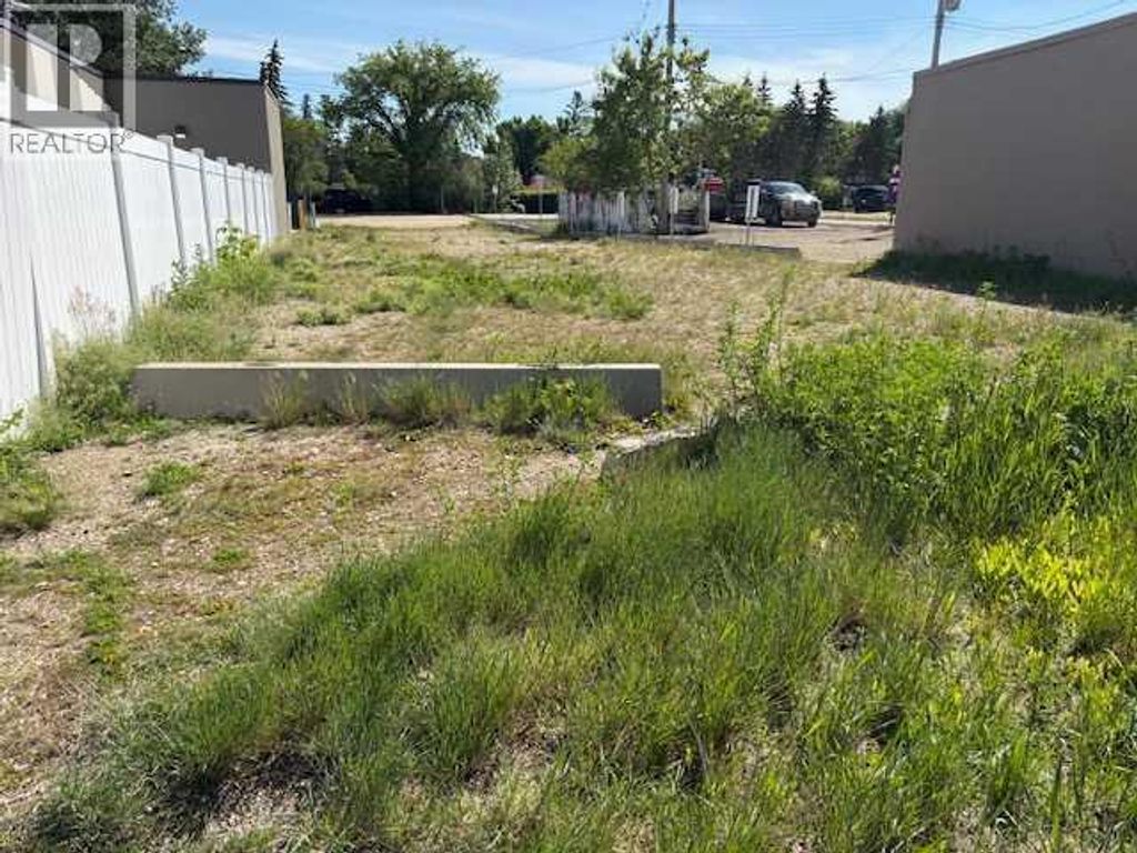 5039 50 Street, Sylvan Lake