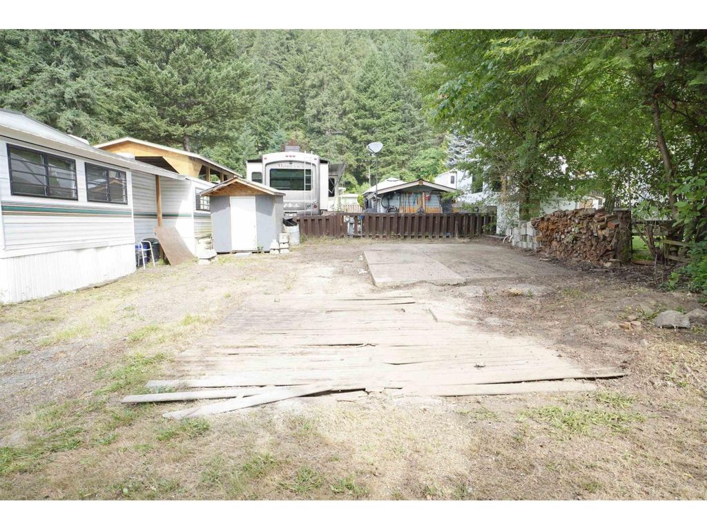 2 30860 Trans Canada Highway|yale "“ Dogwood Valley, Yale