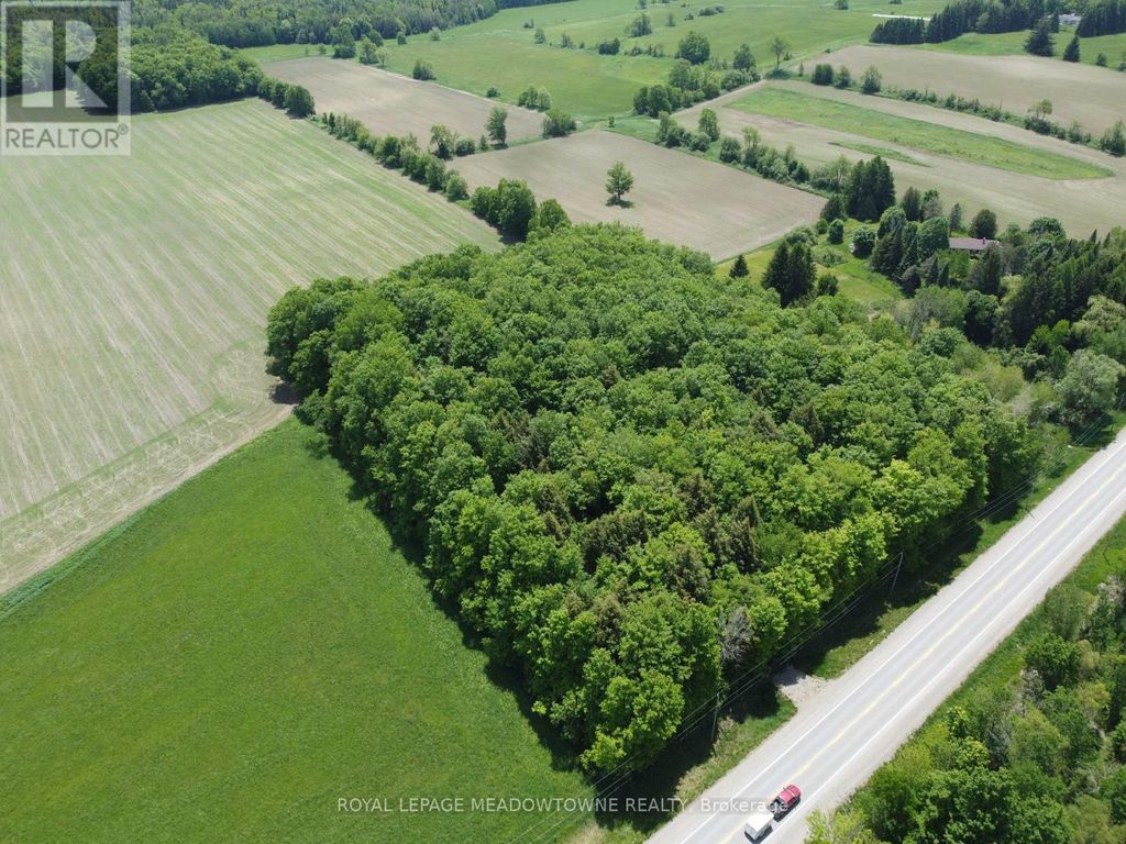 8949 Wellington Rd 22, Erin