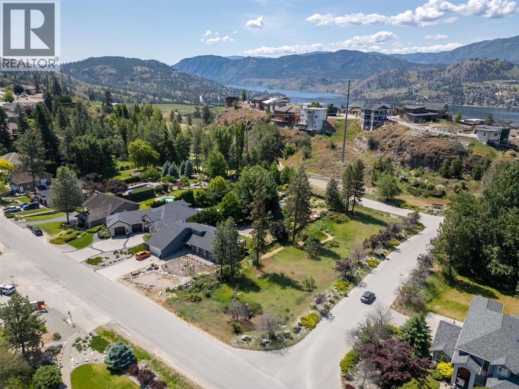 244 Heritage Boulevard, Okanagan Falls