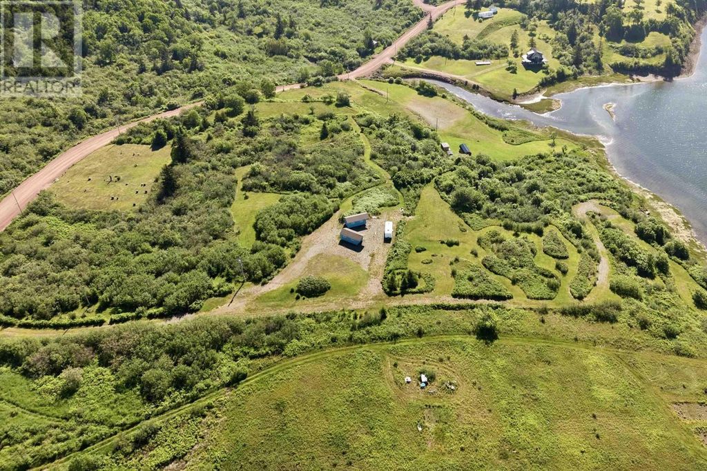 892 West Bay Road, West Bay