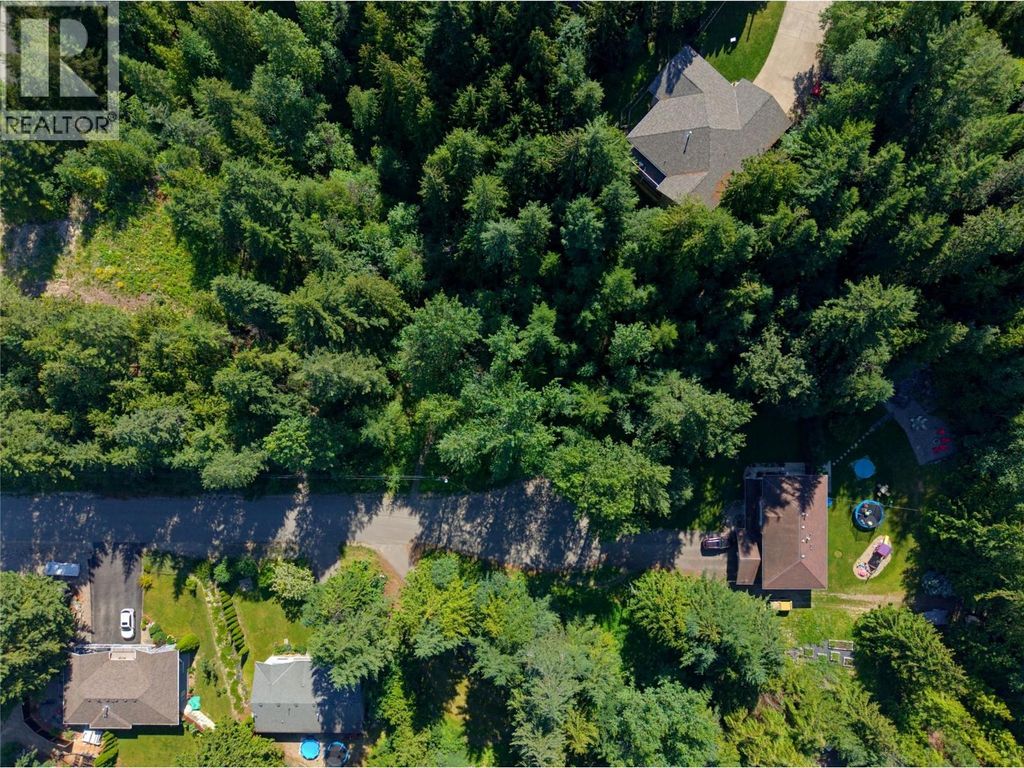 Glengarry Place Lot# 17, Blind Bay