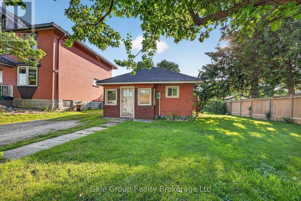 15 Fidler Avenue, Woodstock (woodstock - North)