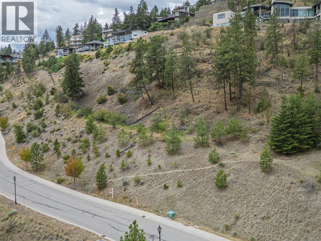 1712 Scott Crescent Unit# 35, West Kelowna