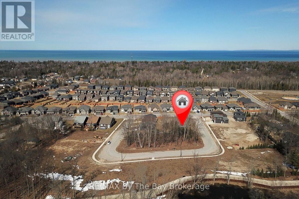 36 Joanne Crescent, Wasaga Beach