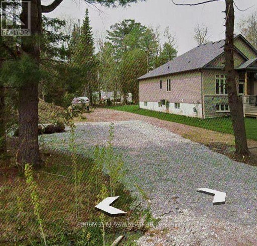 3196 Beach Avenue, Innisfil