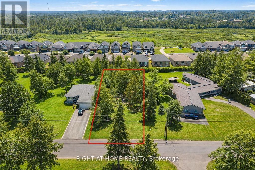 239 Front Street W, Kawartha Lakes (bobcaygeon)