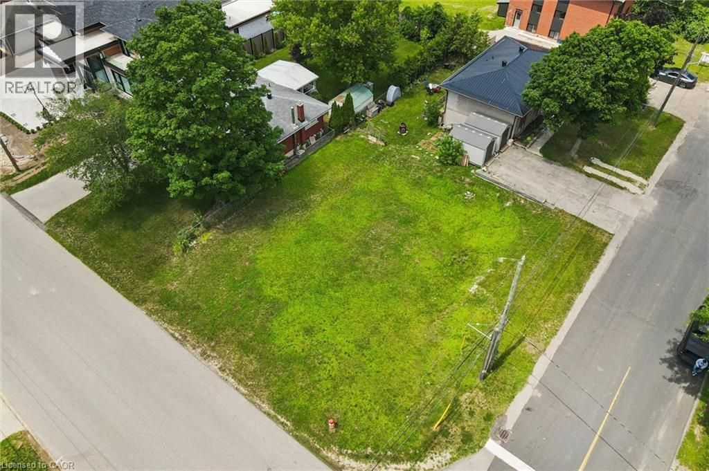 46 Daniel Avenue, Kitchener