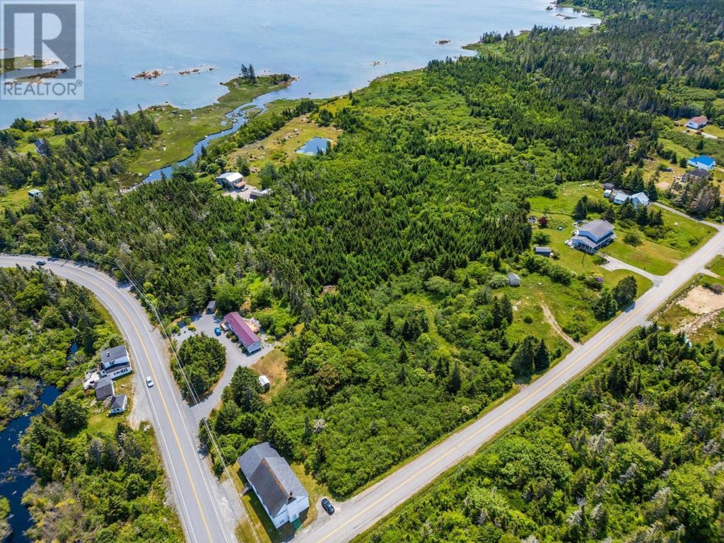 21 Bear Point Road, Bear Point