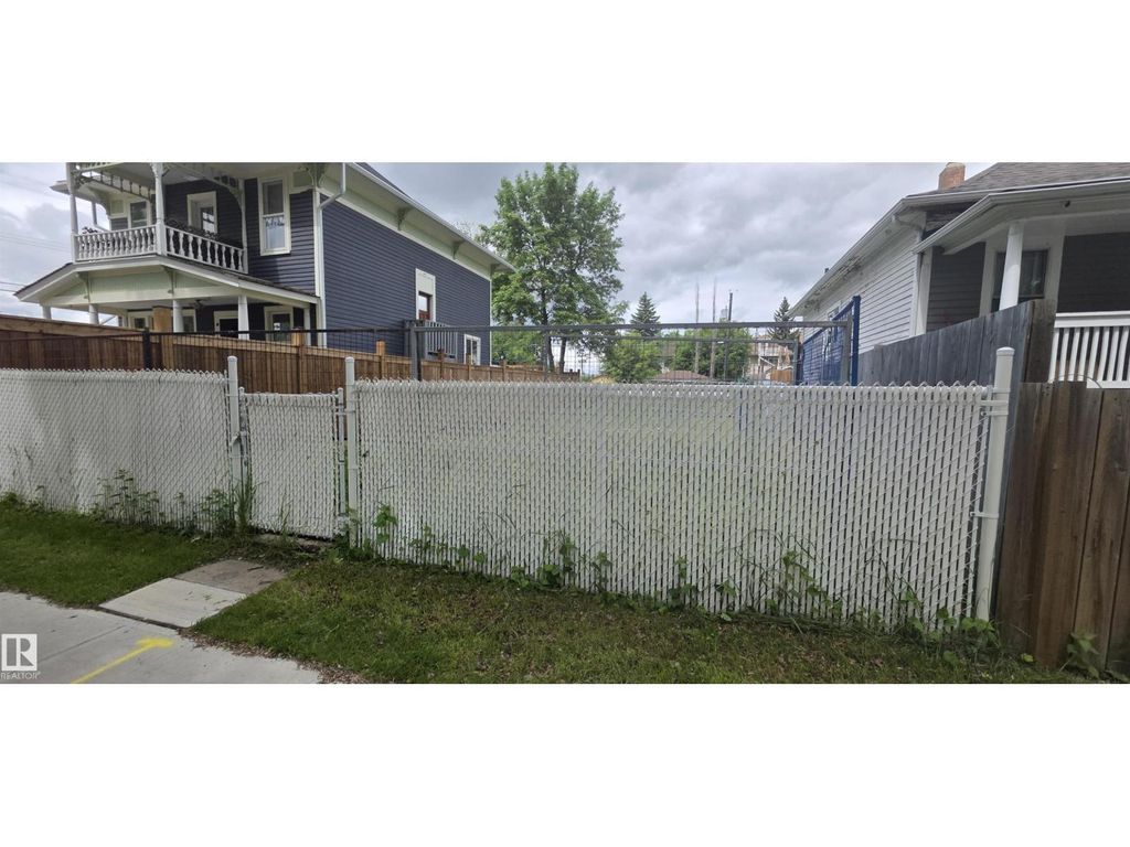 9546 106a Av Nw, Edmonton