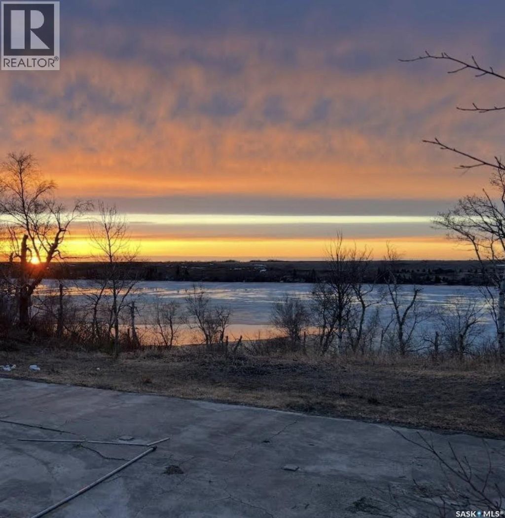 1409 Wakonda Drive, Wakaw Lake