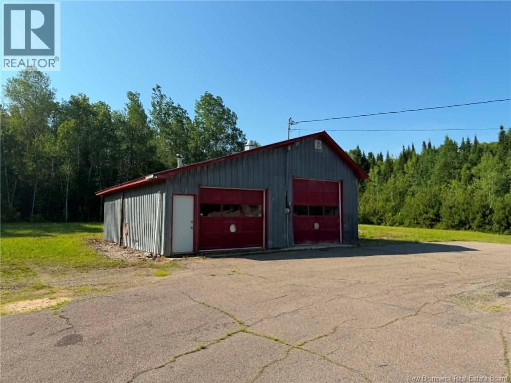 6310 Route 8, Boiestown
