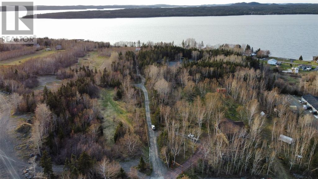 2 Trail Avenue, Brown's Arm