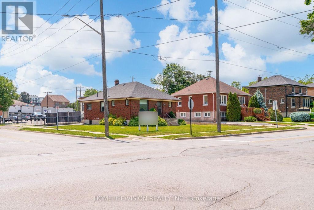 133 Mary Street E, Whitby (downtown Whitby)