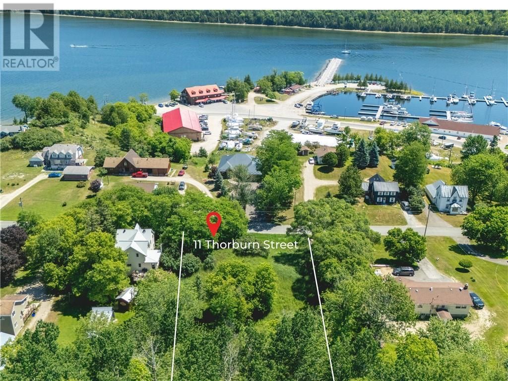 11 Thorburn Street, Gore Bay