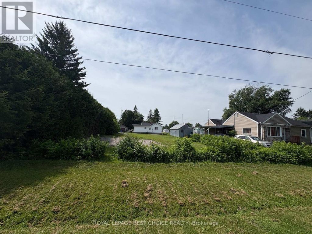 84 Third Avenue, Englehart