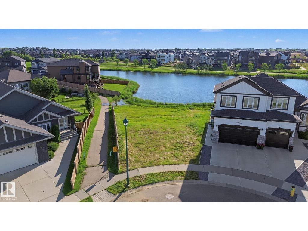 27 Lakeshore Cv, Beaumont