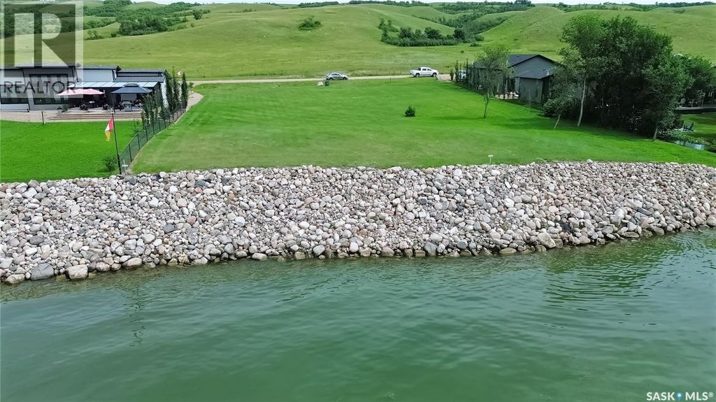 805 Daniel Drive, Buffalo Pound Lake
