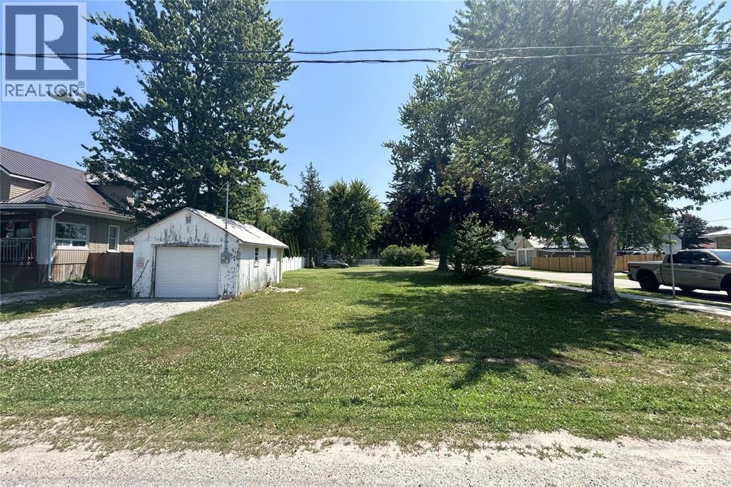 8066 Wallace Street, Brooke-Alvinston
