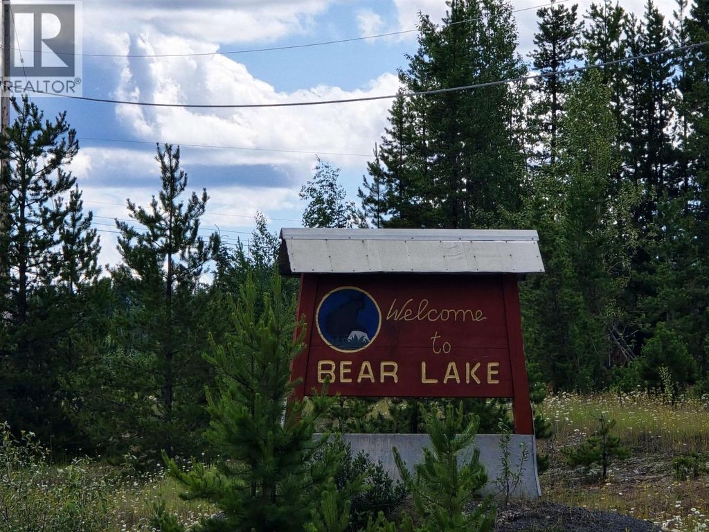 490 Panda Avenue, Bear Lake