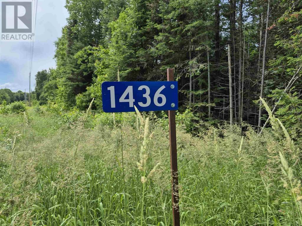 1436 Four Seasons Drive, Goulais River