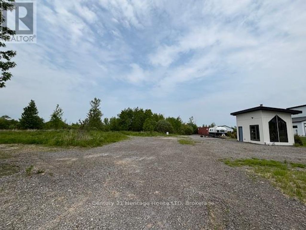 655 Pleasant Beach Road, Port Colborne (sherkston)