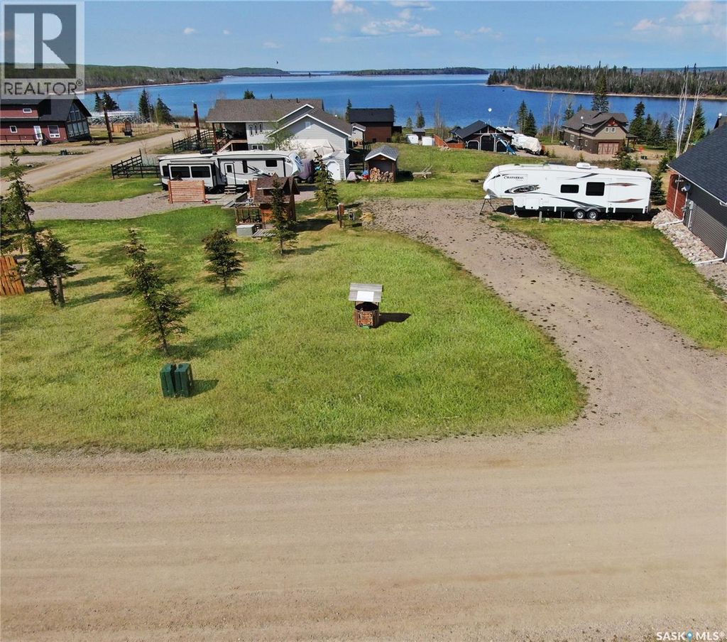 702 Diamond Willow Drive, Meadow Lake Provincial Park