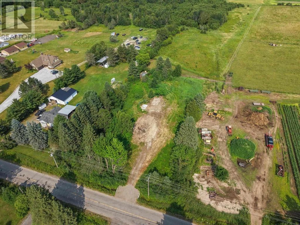 1022 Carpin Beach Rd, Sault Ste. Marie