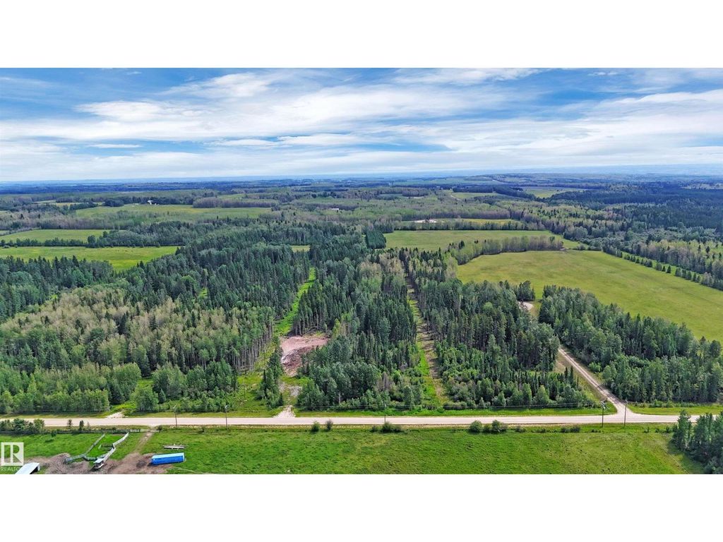 Rr 85, Rural Brazeau County