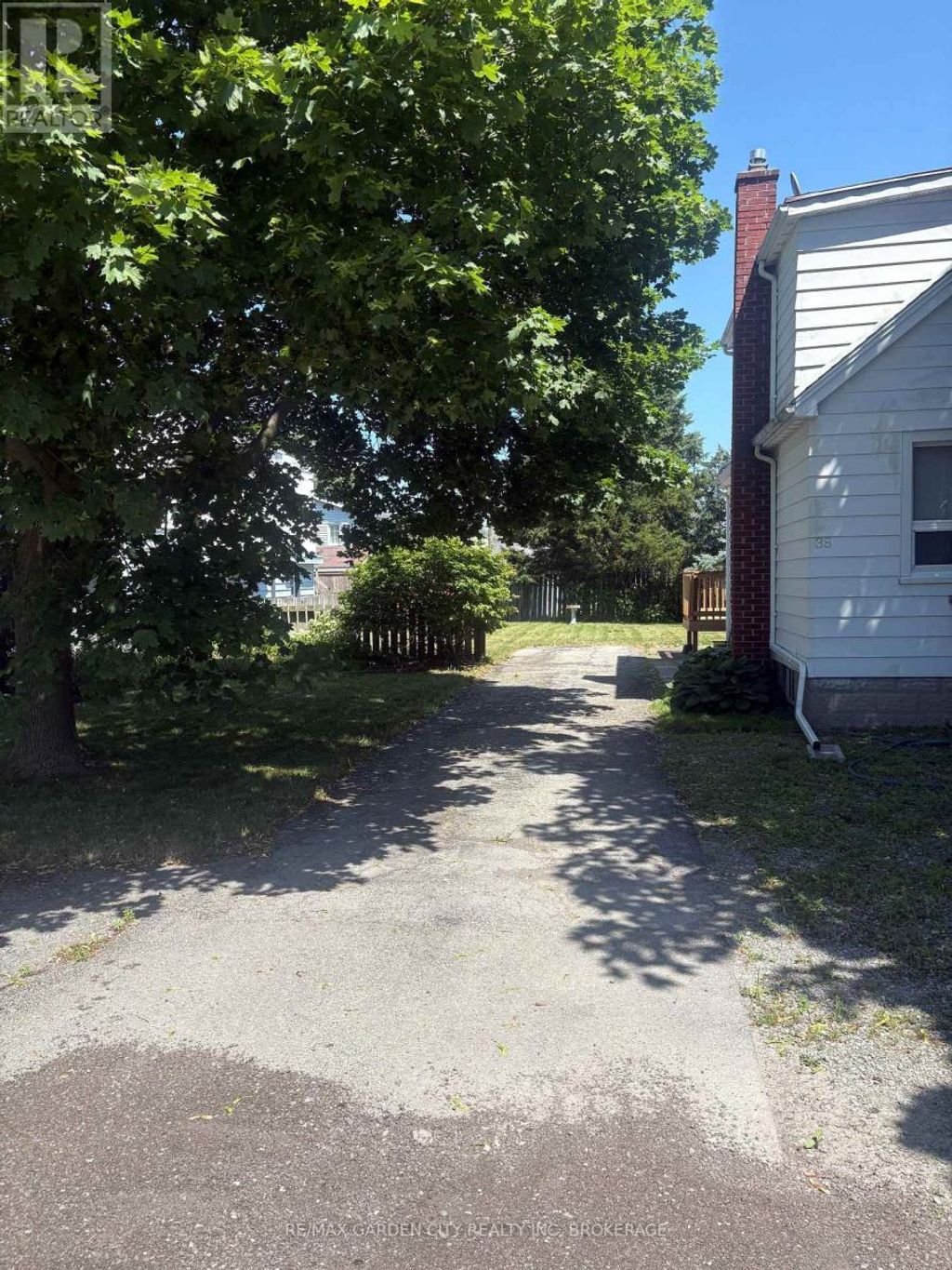 40 Oakwood Street, Port Colborne (main Street)