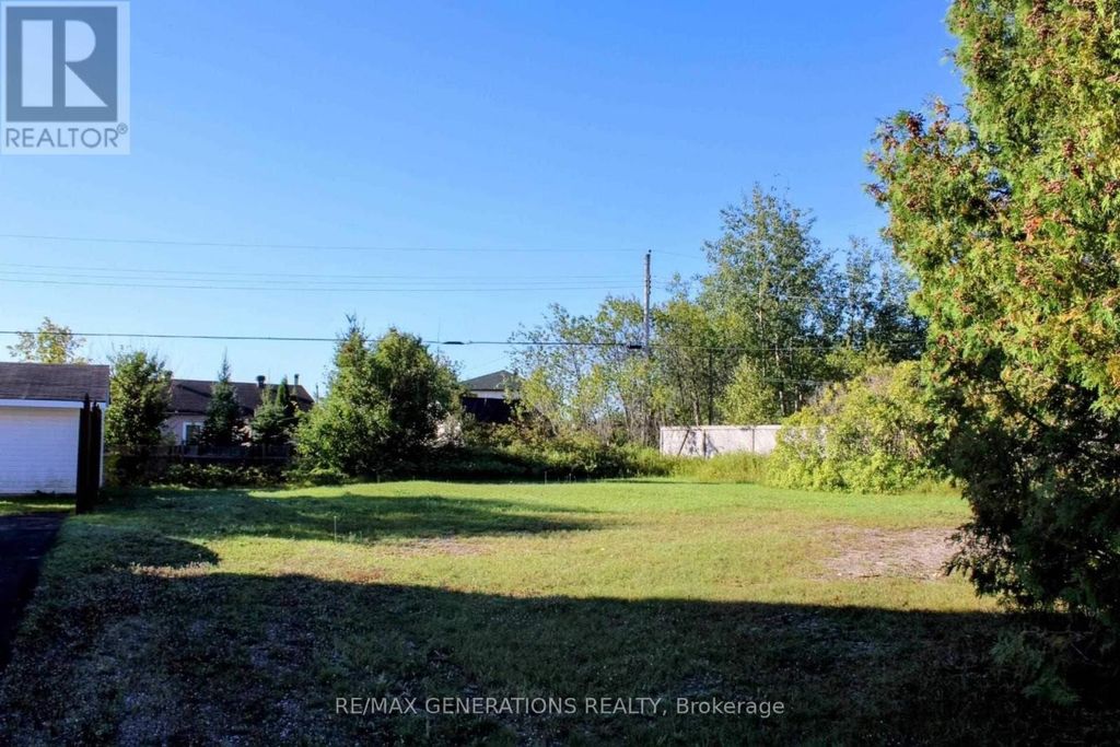16 Sandpiper Avenue, Manitouwadge